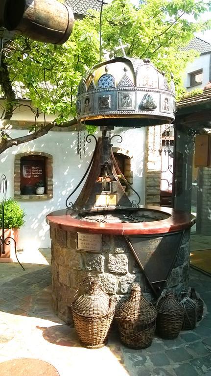 Penzion A Restauracia Toldi Галанта Экстерьер фото