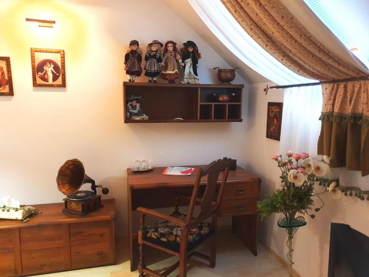 Penzion A Restauracia Toldi Галанта Экстерьер фото